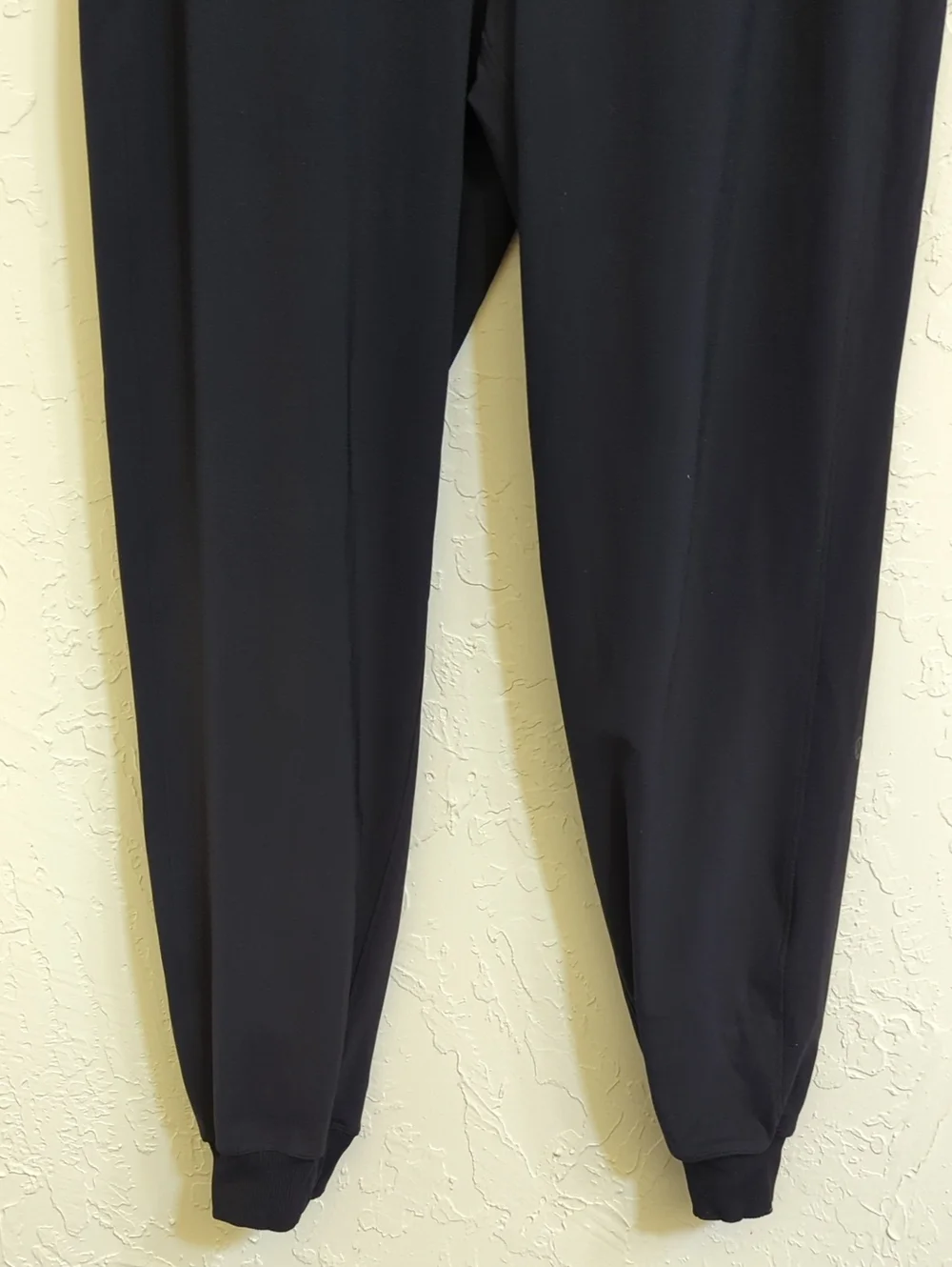 Lululemon Black On The Fly Jogger Size 6